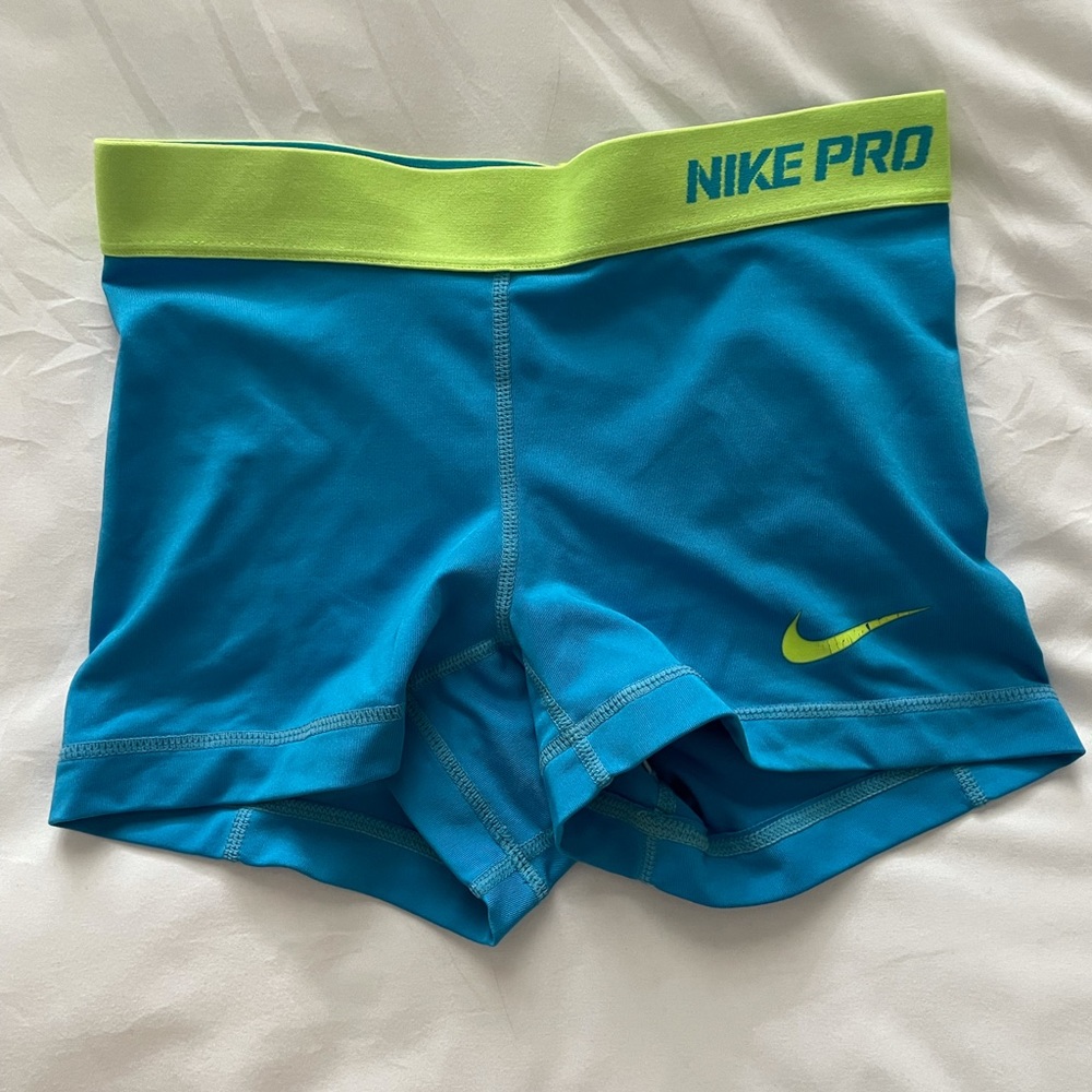 NikePro X-Small Shorts